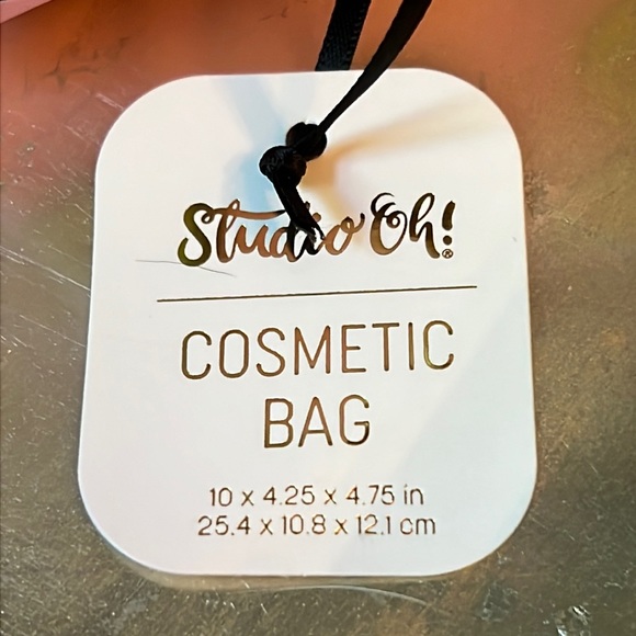 cosmetic bag in “Avocadoze” print w/zip-closure -NWT-matching manicure set - Picture 6 of 14